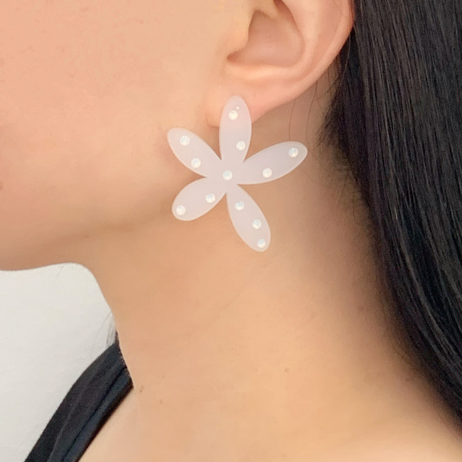 Jennifer Loiselle floral stud earrings